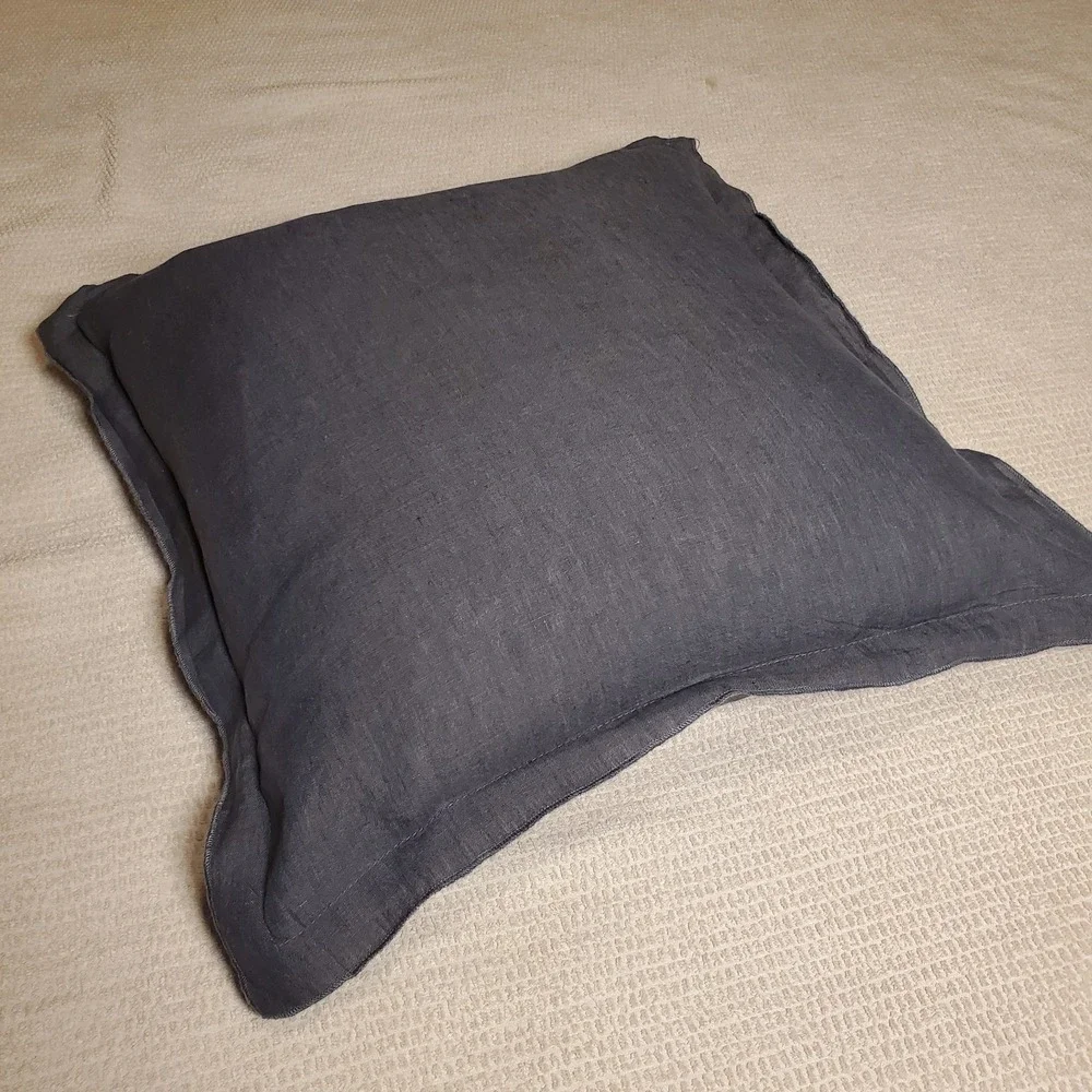 Pottery barn 100% Linen 18x18 Throw Pillow Dark Gray Duck Feather Fill Removable